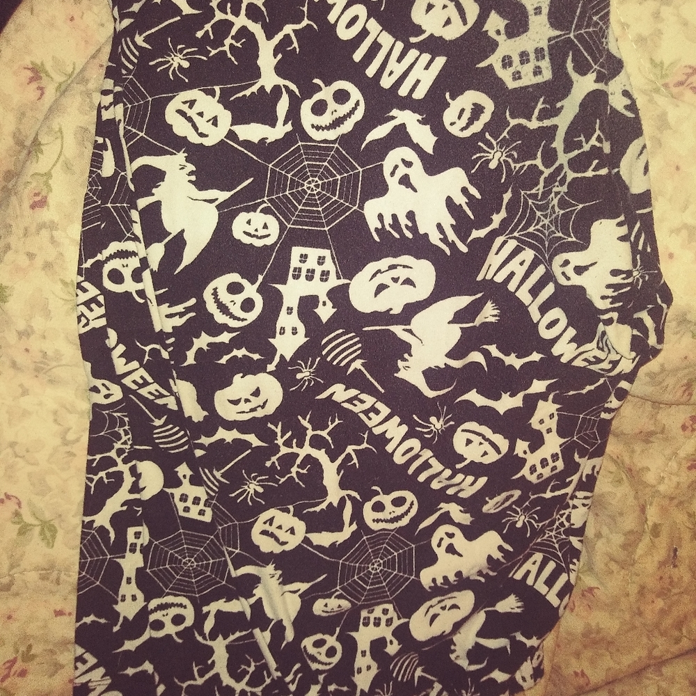 Lot of Halloween leggings and pants